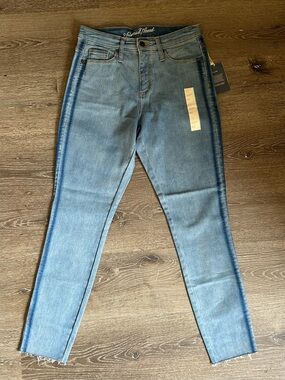 NWT Size 6 High Rise Skinny Jeans Universal Thread